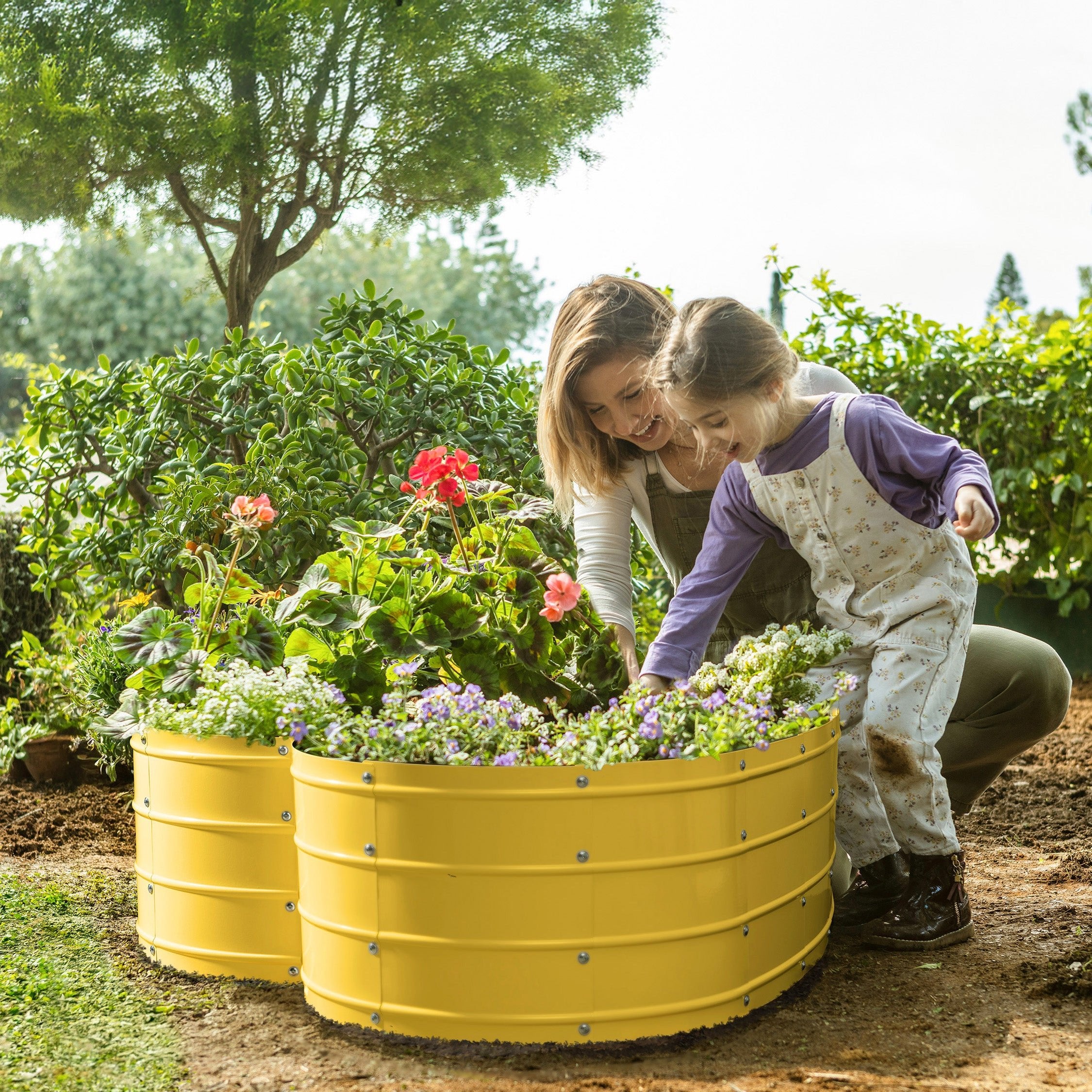 3x3x1 ft Yellow Heart Shaped Raised Garden Bed – Plant & Plot