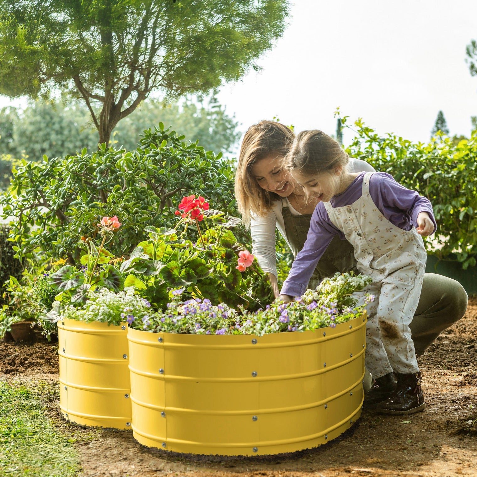 3x3x1 ft Yellow Heart Shaped Raised Garden Bed